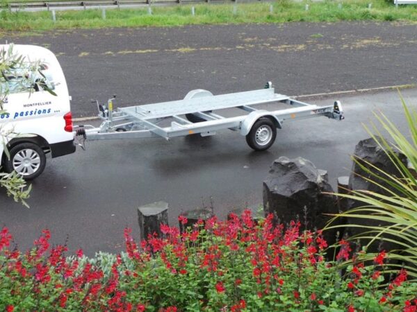 Portacoches de un eje 1300kg