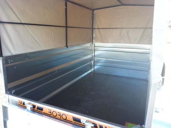 Remolque portaequipajes Boro de 2 ejes y 750 kg: Conducir sin carnet electrónico